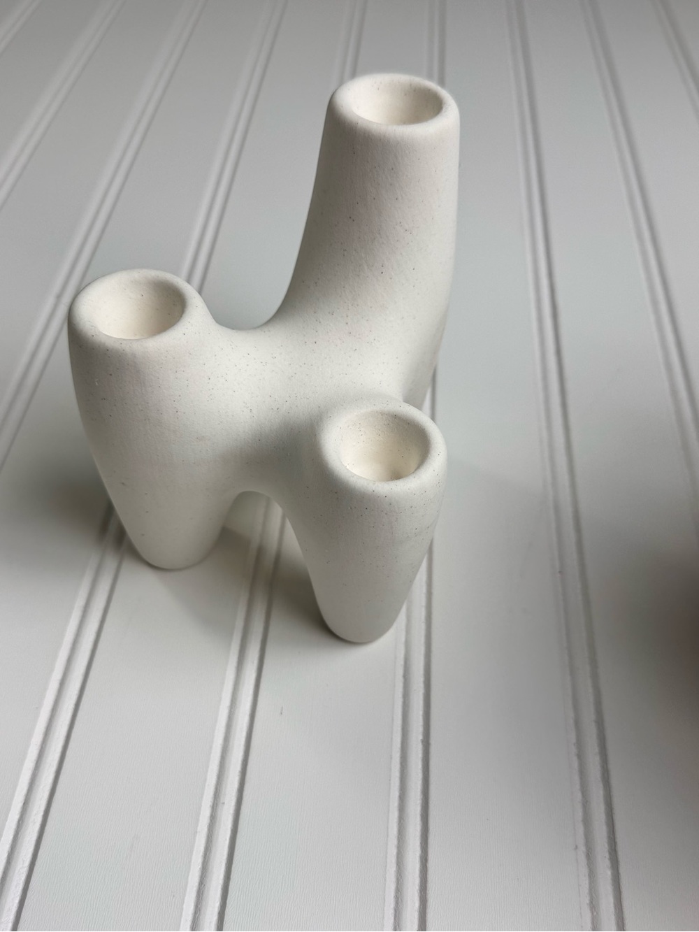 White Abstract 3-Candle Holder Modern Ceramic Home Décor